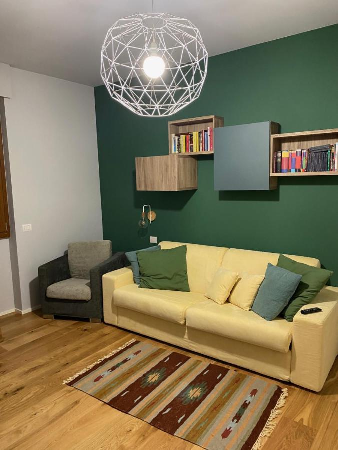 Bruschetti Homestay Milan