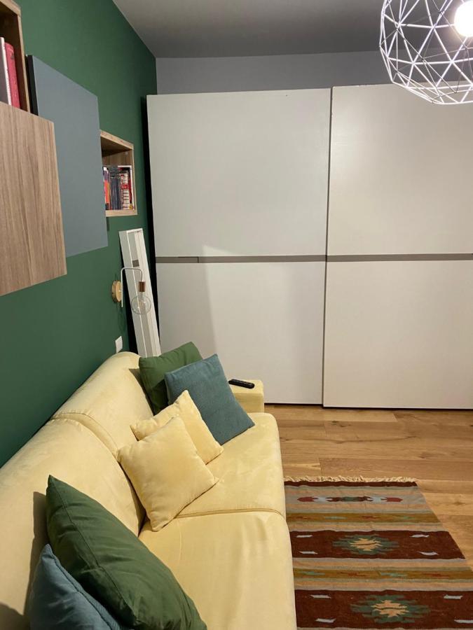 Bruschetti Homestay Milan